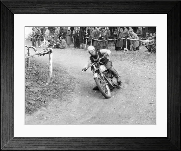 Framed Print : GW Beamish on a BSA 500cc motorbike, Brands Hatch, Kent, 1953 Framed Print : GW Beamish on a BSA 500cc motorbike, Brands Hatch, Kent, 1953