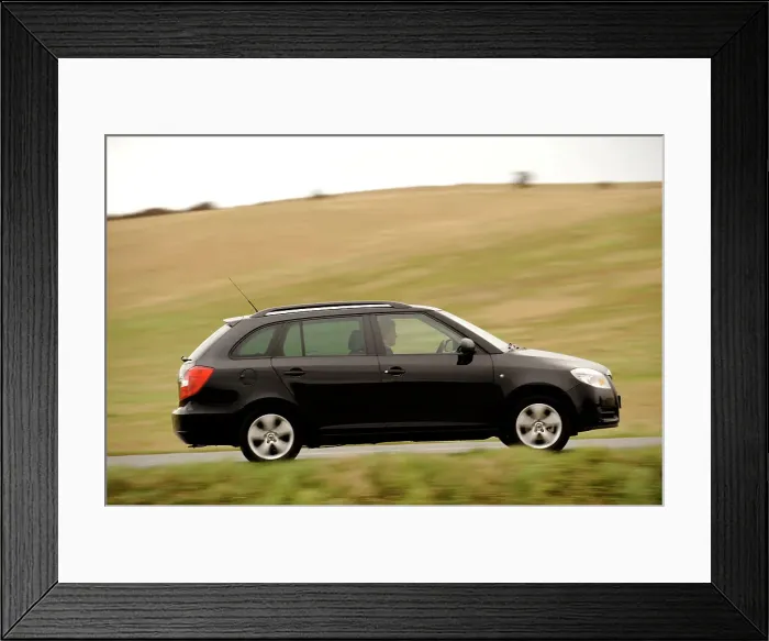 Framed Print : Skoda Fabia Estate 2007. Artist: Simon Clay Framed Print : Skoda Fabia Estate 2007. Artist: Simon Clay