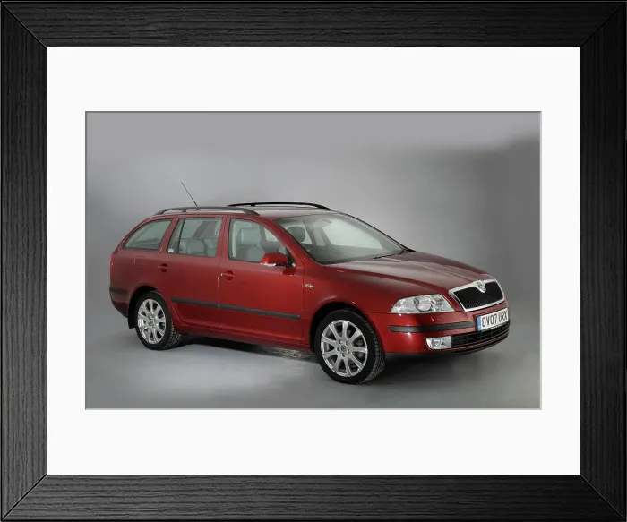 Framed Print : 2007 Skoda Octavia estate Framed Print : 2007 Skoda Octavia estate