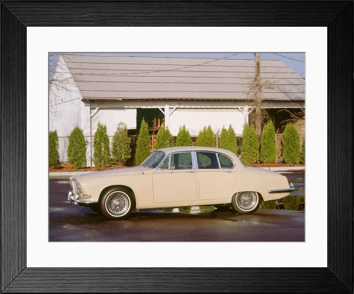 Framed Print : 1967 Jaguar 420 Framed Print : 1967 Jaguar 420