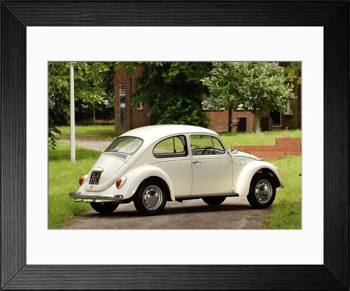 Framed Print : 1971 Volkswagen Beetle Framed Print : 1971 Volkswagen Beetle