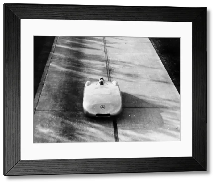 Framed Print : Mercedes-Benz Streamliner car, 1938 Framed Print : Mercedes-Benz Streamliner car, 1938