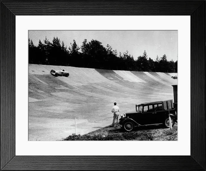 Framed Print : John Cobb's Napier Railton on the banking, Brooklands, Surrey, c1933-c1935 Framed Print : John Cobb's Napier Railton on the banking, Brooklands, Surrey, c1933-c1935
