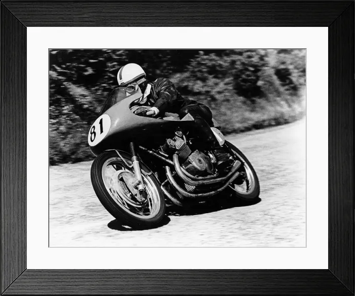 Framed Print : John Surtees on an MV Agusta, Isle of Man Senior TT, 1956 Framed Print : John Surtees on an MV Agusta, Isle of Man Senior TT, 1956