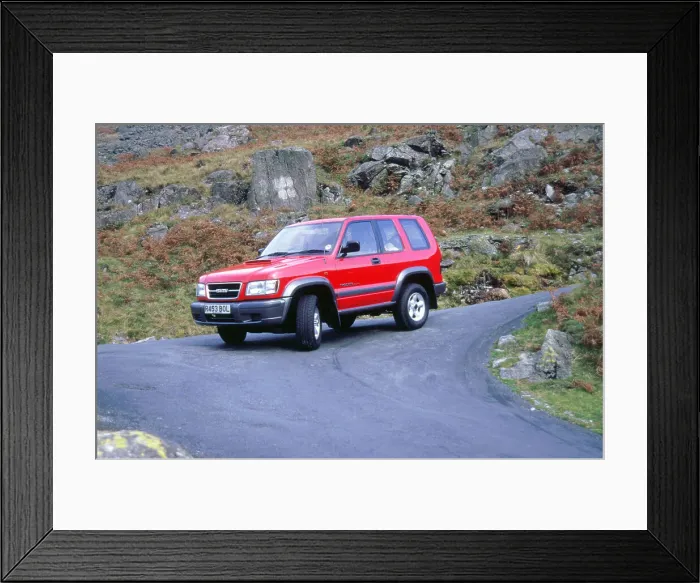 Framed Print : 1998 Isuzu Trooper Duty