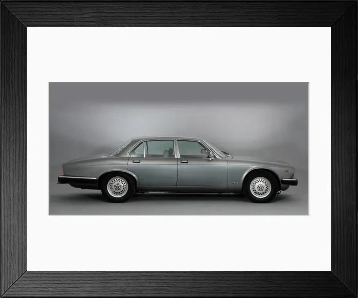 Framed Print : 1987 Jaguar XJ12 Sovereign Framed Print : 1987 Jaguar XJ12 Sovereign