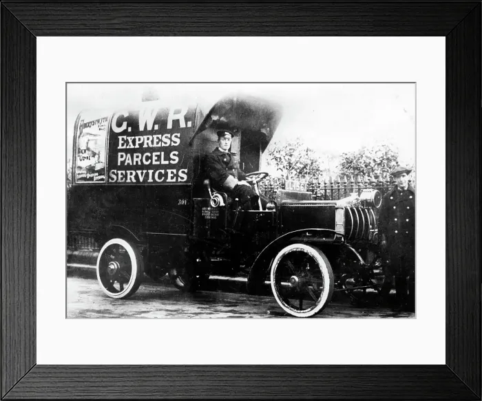 Framed Print : 1914 Straker Squire C.N. type van Framed Print : 1914 Straker Squire C.N. type van