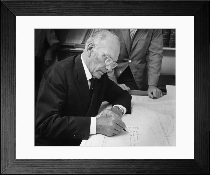 Framed Print : Sir Francis Chichester, KBE Framed Print : Sir Francis Chichester, KBE