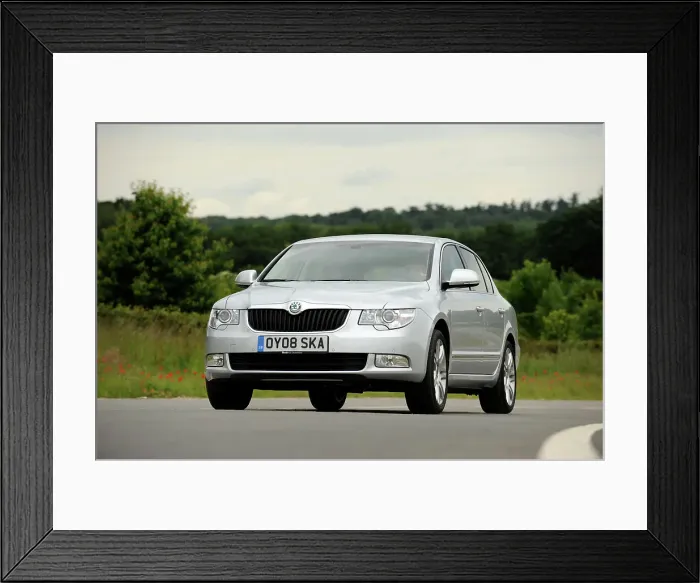 Framed Print : Skoda SUPERB 2008. Artist: Simon Clay Framed Print : Skoda SUPERB 2008. Artist: Simon Clay