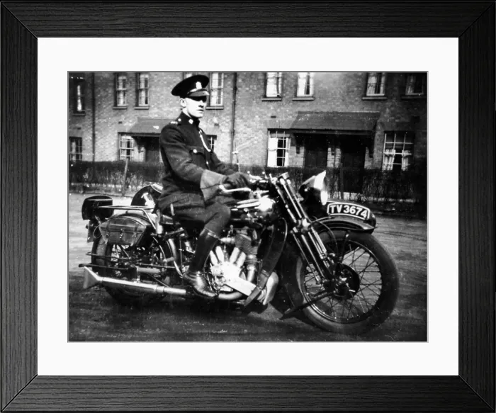 Framed Print : 1931 Brough Superior SS80 de luxe, (c1931?) Framed Print : 1931 Brough Superior SS80 de luxe, (c1931?)