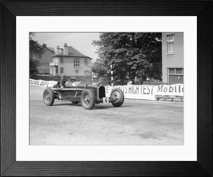 Framed Print : The Hon Brian Lewis in an Alfa Romeo Tipo B P3, Isle of Man, 1934 Framed Print : The Hon Brian Lewis in an Alfa Romeo Tipo B P3, Isle of Man, 1934