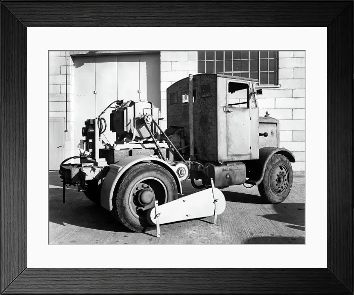 Framed Print : 1946 Scammell Chain drive Special tractor Framed Print : 1946 Scammell Chain drive Special tractor