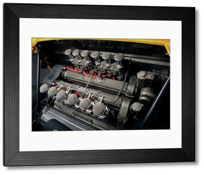 Framed Print : Lamborghini Miura p400s 1970. Artist: Simon Clay Framed Print : Lamborghini Miura p400s 1970. Artist: Simon Clay