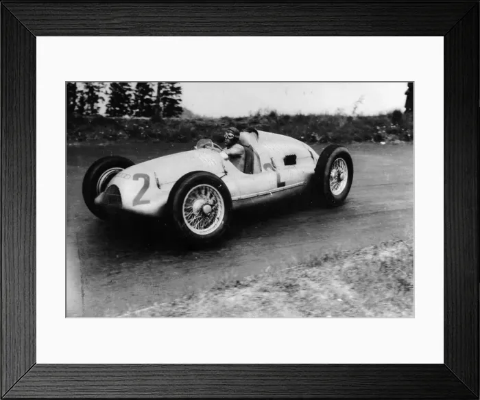 Framed Print : Tazio Nuvolari driving a 3 litre Auto Union in a Grand Prix, 1939 Framed Print : Tazio Nuvolari driving a 3 litre Auto Union in a Grand Prix, 1939