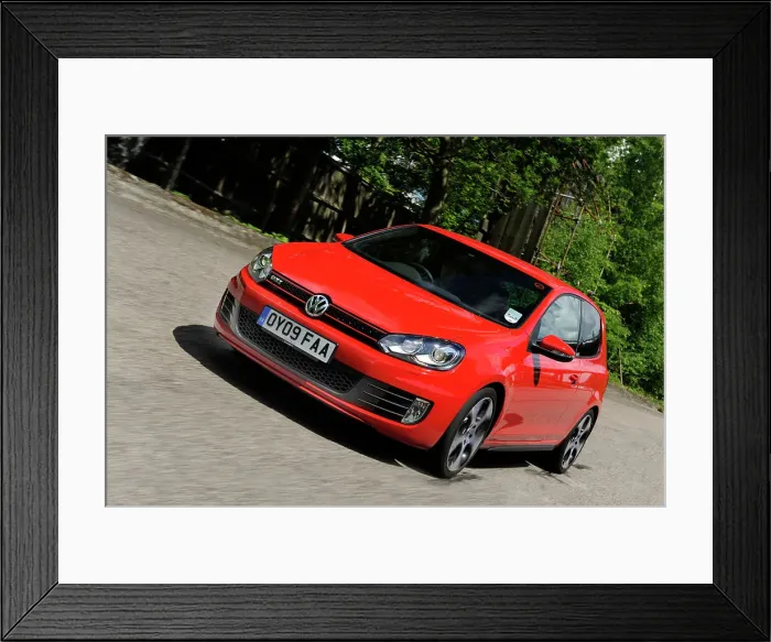 Framed Print : VW Golf GTI mk 6 2008. Artist: Simon Clay Framed Print : VW Golf GTI mk 6 2008. Artist: Simon Clay