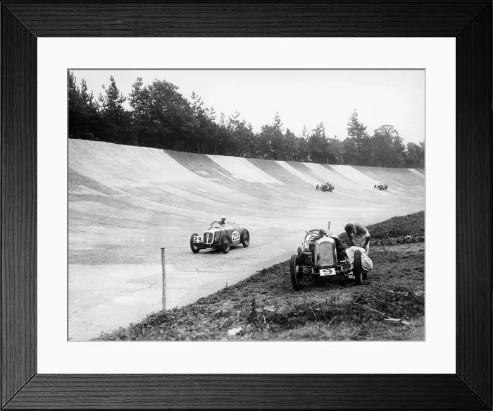 Framed Print : Motor racing action, Brooklands, Surrey, c1920-c1939 Framed Print : Motor racing action, Brooklands, Surrey, c1920-c1939