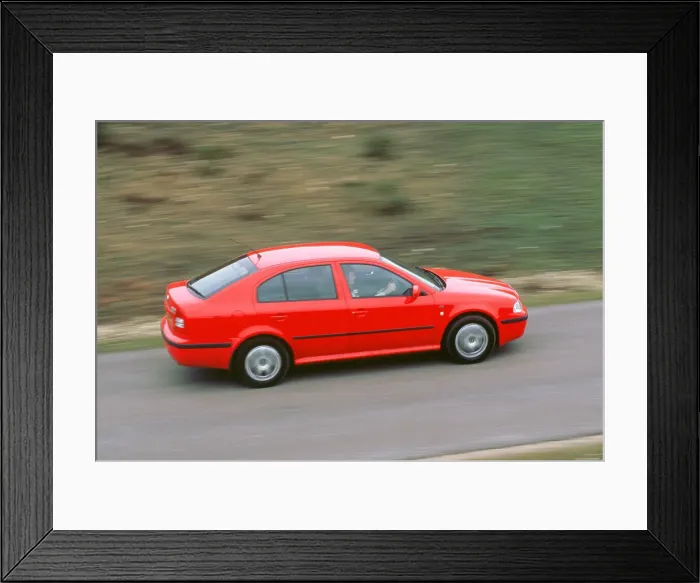 Framed Print : 2001 Skoda Octavia 1.6i Framed Print : 2001 Skoda Octavia 1.6i