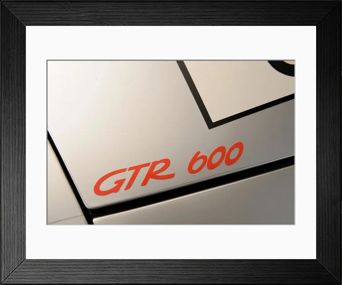 Framed Print : 2006 Porsche Gemballa 600 GTR. Artist: Simon Clay
