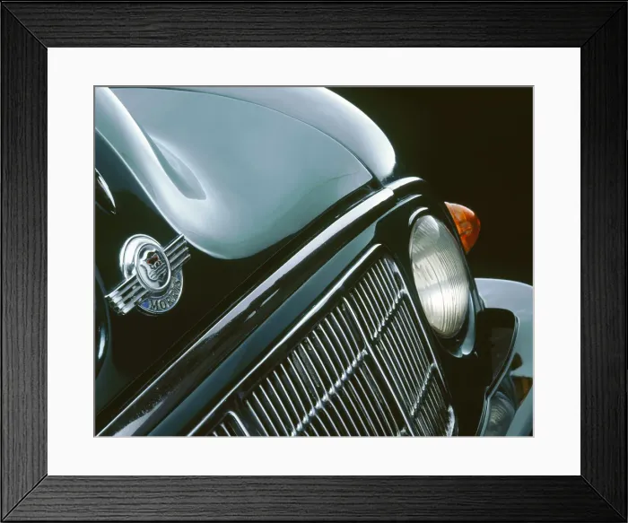 Framed Print : Close up view of 1949 Morris Minor Framed Print : Close up view of 1949 Morris Minor