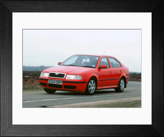 Framed Print : 2001 Skoda Octavia 1.6i Framed Print : 2001 Skoda Octavia 1.6i