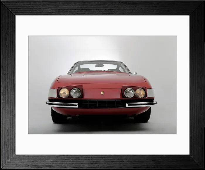 Framed Print : Ferrari 365 GTB 1972. Artist: Simon Clay Framed Print : Ferrari 365 GTB 1972. Artist: Simon Clay
