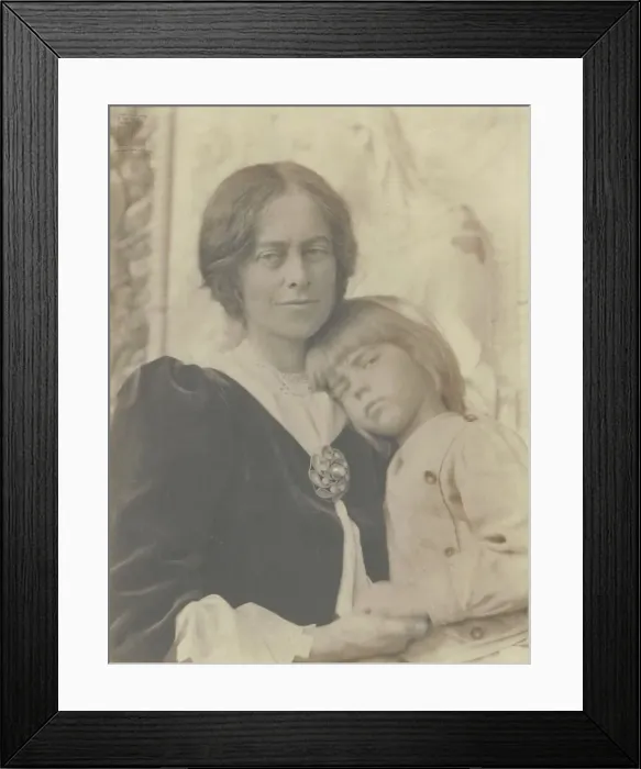 Framed Print : Mother and child, 1905. Creator: Eva Watson-Schutze Framed Print : Mother and child, 1905. Creator: Eva Watson-Schutze