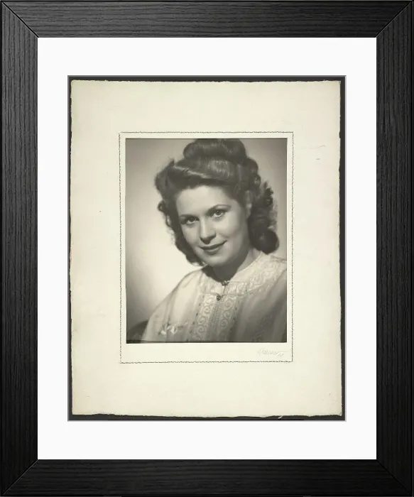 Framed Print : Portrait of a woman, 1948. Creator: Gunther Krampf Framed Print : Portrait of a woman, 1948. Creator: Gunther Krampf
