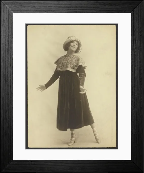 Framed Print : Mlle Polaire, about 1910. Creator: Paul Nadar Framed Print : Mlle Polaire, about 1910. Creator: Paul Nadar