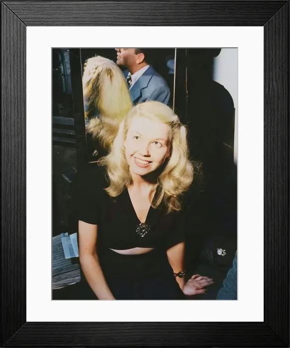 Framed Print : Portrait of Doris Day and Les Brown, Aquarium, New York, N.Y. ca. July 1946. Creator: William Paul Gottlieb Framed Print : Portrait of Doris Day and Les Brown, Aquarium, New York, N.Y. ca. July 1946. Creator: William Paul Gottlieb