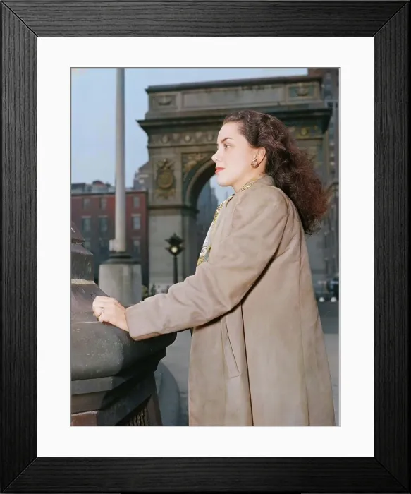 Framed Print : Portrait of Ann Hathaway, Washington Square, New York, N.Y. ca. May 1947. Creator: William Paul Gottlieb Framed Print : Portrait of Ann Hathaway, Washington Square, New York, N.Y. ca. May 1947. Creator: William Paul Gottlieb