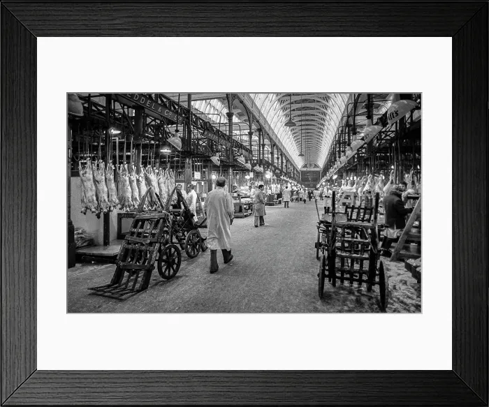 Framed Print : Smithfield Meat Market, City of London, January 1980. Creator: Peter Thompson Framed Print : Smithfield Meat Market, City of London, January 1980. Creator: Peter Thompson