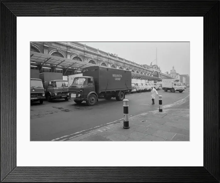Framed Print : Smithfield Meat Market, City of London, January 1980. Creator: Peter Thompson Framed Print : Smithfield Meat Market, City of London, January 1980. Creator: Peter Thompson