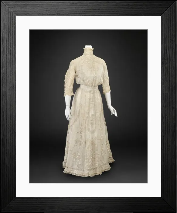 Framed Print : Day Dress, 1900-1915. Creator: Unknown Framed Print : Day Dress, 1900-1915. Creator: Unknown