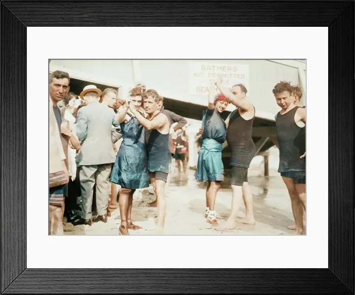 Framed Print : Beach Tango, Brighton, between c1910 and c1915. Creator: Bain News Service Framed Print : Beach Tango, Brighton, between c1910 and c1915. Creator: Bain News Service