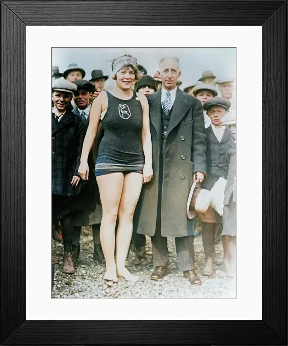 Framed Print : Eva Morrison, between c1910 and c1915. Creator: Bain News Service Framed Print : Eva Morrison, between c1910 and c1915. Creator: Bain News Service