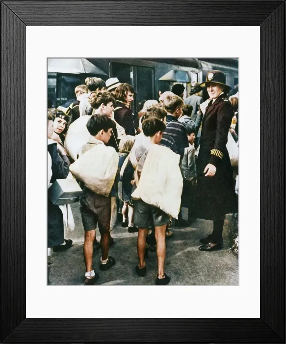 Framed Print : Children Leaving London for the Country, 1943. Creator: Unknown. Children Leaving London for the Country, 1943. Creator: Unknown Framed Print : Children Leaving London for the Country, 1943. Creator: Unknown. Children Leaving London for the Country, 1943. Creator: Unknown