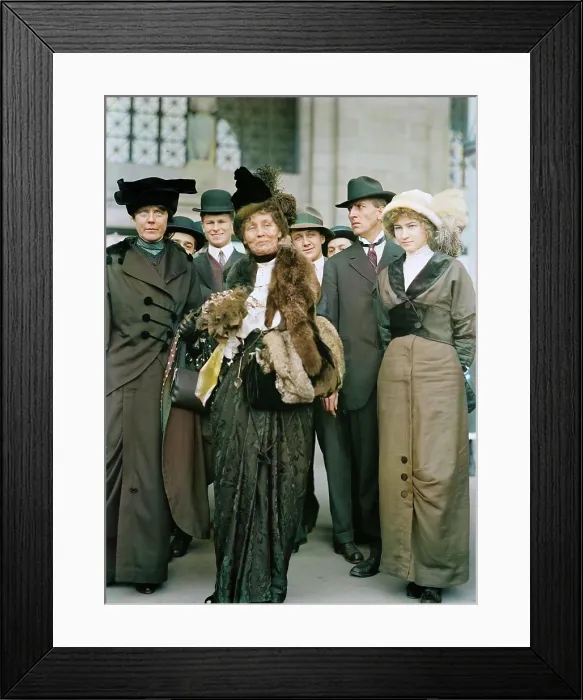 Framed Print : Miss Lucy Burns of C.U.W.S. - Left, with Mrs. Emmeline Pankhurst, 1913. Creator: Harris & Ewing Framed Print : Miss Lucy Burns of C.U.W.S. - Left, with Mrs. Emmeline Pankhurst, 1913. Creator: Harris & Ewing