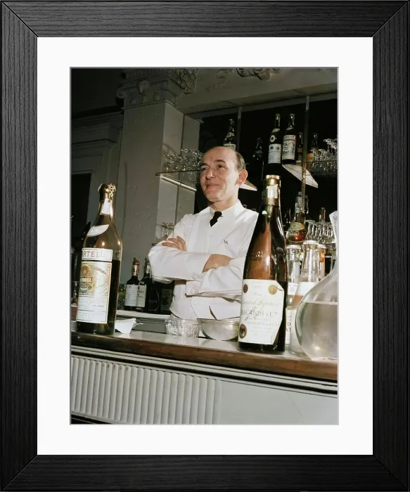 Framed Print : Portrait of Joe Helbock, Charlie's Tavern, New York, N.Y. ca. Mar. 1947. Creator: William Paul Gottlieb. Portrait of Joe Helbock, Charlie's Tavern, New York, N.Y. ca. Mar Framed Print : Portrait of Joe Helbock, Charlie's Tavern, New York, N.Y. ca. Mar. 1947. Creator: William Paul Gottlieb. Portrait of Joe Helbock, Charlie's Tavern, New York, N.Y. ca. Mar