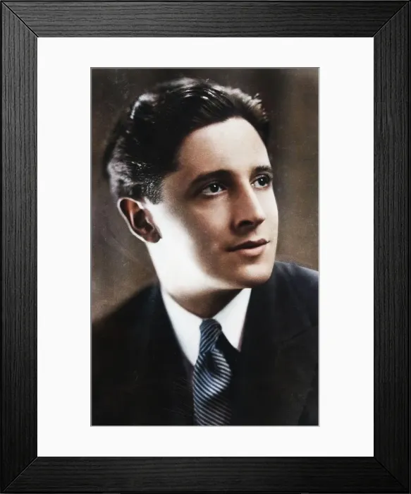Framed Print : Ivor Novello (183-1951), Welsh composer, singer and actor, c1920s. Creator: Unknown Framed Print : Ivor Novello (183-1951), Welsh composer, singer and actor, c1920s. Creator: Unknown