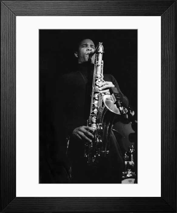 Framed Print : David Sanchez, Pizza Express, Dean St, London, Nov 2001. Creator: Brian O'Connor. David Sanchez, Pizza Express, Dean St, London, Nov 2001. Creator: Brian O'Connor
