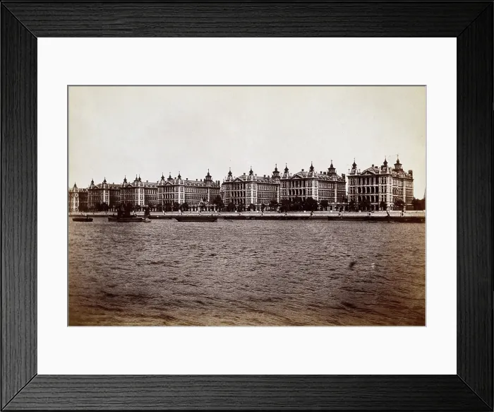 Framed Print : St Thomas's Hospital, Lambeth: exterior seen from across the Thames, c1890s. Creator: Unknown. St Thomas's Hospital, Lambeth: exterior seen from across the Thames, c1890s Framed Print : St Thomas's Hospital, Lambeth: exterior seen from across the Thames, c1890s. Creator: Unknown. St Thomas's Hospital, Lambeth: exterior seen from across the Thames, c1890s