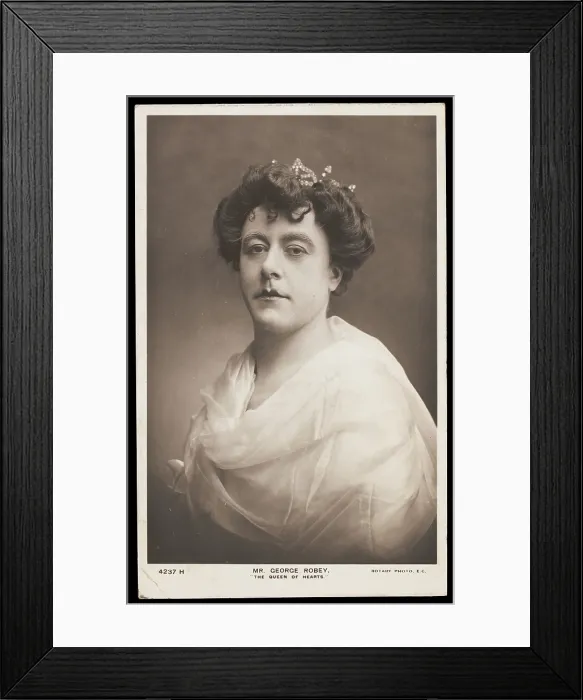 Framed Print : George Robey in drag as the Queen of Hearts, between 1905 and 1907. Creator: Unknown Framed Print : George Robey in drag as the Queen of Hearts, between 1905 and 1907. Creator: Unknown