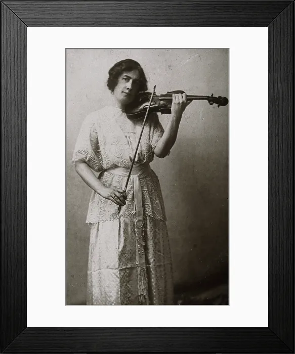 Framed Print : Miss Julia Klumpke, playing the violin, c1900. Creator: Unknown Framed Print : Miss Julia Klumpke, playing the violin, c1900. Creator: Unknown