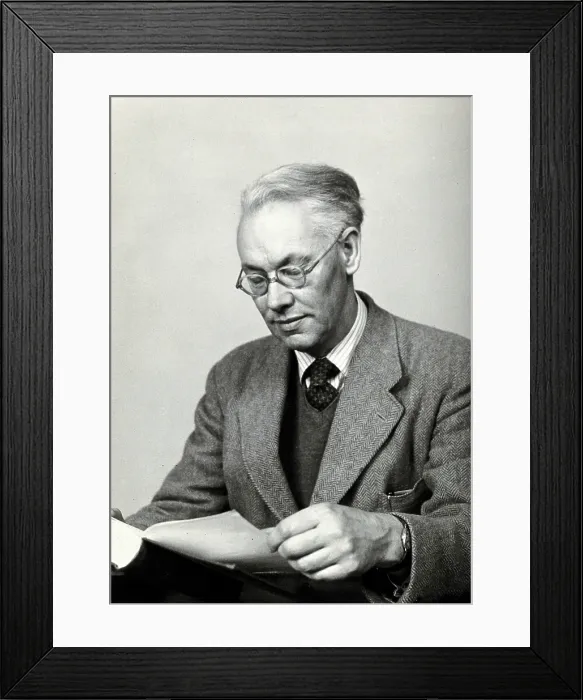 Framed Print : Sir Christopher Howard Andrewes. Creator: Unknown Framed Print : Sir Christopher Howard Andrewes. Creator: Unknown