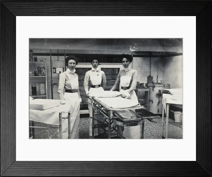 Framed Print : St Bartholomew's Hospital, London: nurses in Theatre D, c1890. Creator: Unknown. St Bartholomew's Hospital, London: nurses in Theatre D, c1890. Creator: Unknown Framed Print : St Bartholomew's Hospital, London: nurses in Theatre D, c1890. Creator: Unknown. St Bartholomew's Hospital, London: nurses in Theatre D, c1890. Creator: Unknown