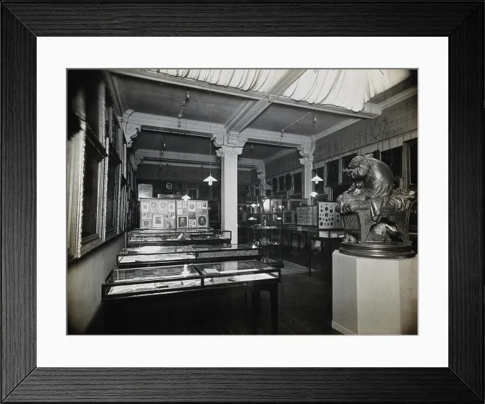 Framed Print : Wellcome Historical Medical Museum, Wigmore Street, London: the Jenner section of the Gallery... Creator: Unknown Framed Print : Wellcome Historical Medical Museum, Wigmore Street, London: the Jenner section of the Gallery... Creator: Unknown