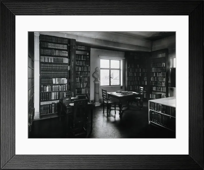 Framed Print : The Wellcome Building, Euston Road, London: a corner of the Hall of Statuary as... c1960. Creator: Unknown Framed Print : The Wellcome Building, Euston Road, London: a corner of the Hall of Statuary as... c1960. Creator: Unknown