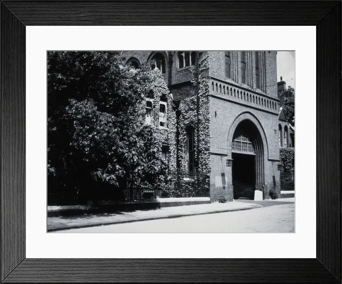 Framed Print : St Charles Hospital, London: the archway and the Medical Superintendent's house, c1930 Framed Print : St Charles Hospital, London: the archway and the Medical Superintendent's house, c1930