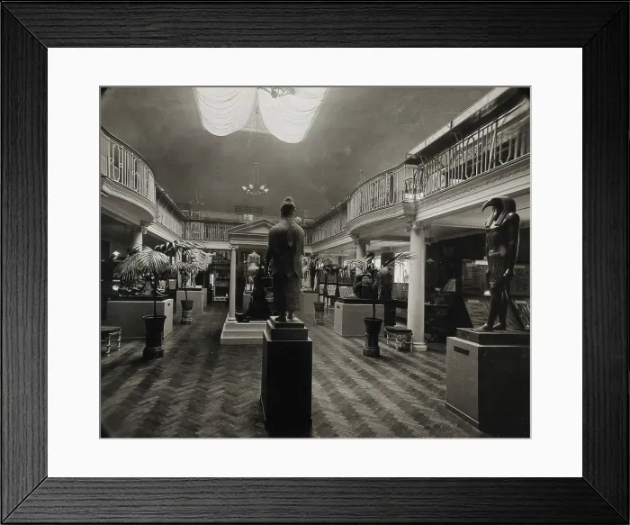 Framed Print : Wellcome Historical Medical Museum, Wigmore Street, London: the galleried Hall of Statuary. Creator: Unknown Framed Print : Wellcome Historical Medical Museum, Wigmore Street, London: the galleried Hall of Statuary. Creator: Unknown