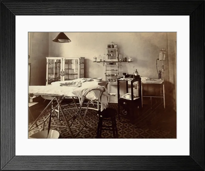 Framed Print : Wotton Lodge, Gloucester: operating theatre and equipment, c1909. Creator: Unknown Framed Print : Wotton Lodge, Gloucester: operating theatre and equipment, c1909. Creator: Unknown